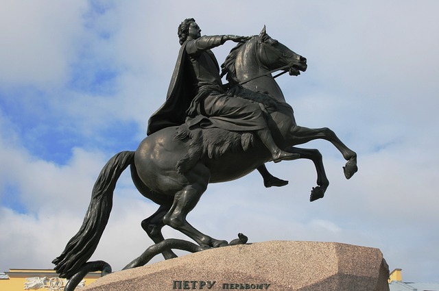socha muže na koni